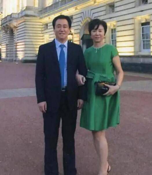 成人精品亚洲人成在线