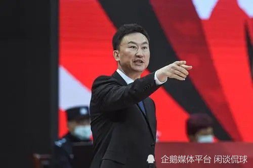 啊老板轻点灬又粗又长小说