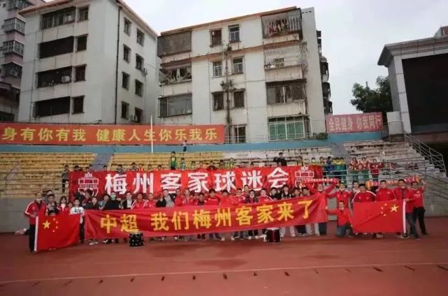 内衣公司女职员