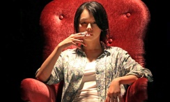 娃娃脸1977英语中字农场主的女